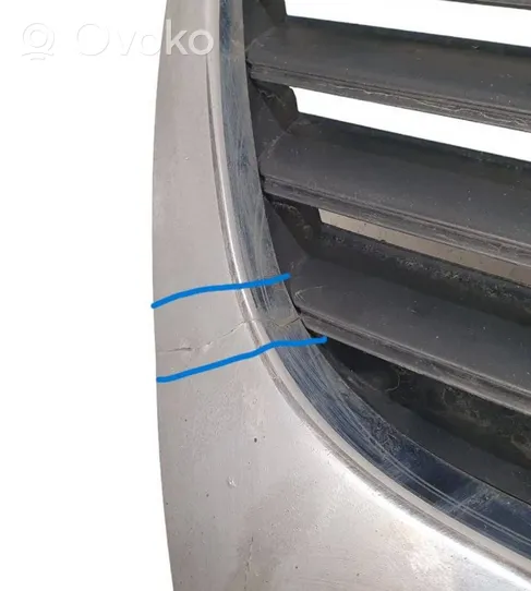 Volkswagen PASSAT B6 Grille calandre supérieure de pare-chocs avant 3C0853651AD