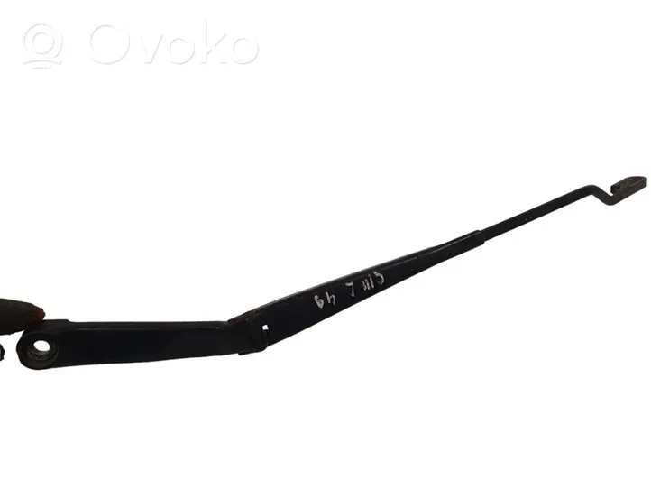 Volkswagen Golf III Front wiper blade arm 1H1955409C