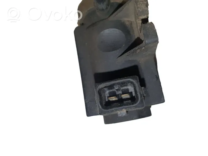 Volkswagen PASSAT B5 Turbolader Druckwandler Magnetventil 1H0906627