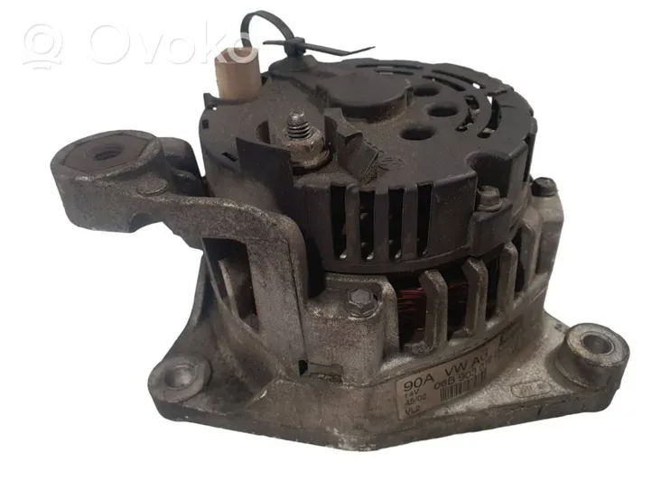 Volkswagen PASSAT B5.5 Generatore/alternatore 06B903016D