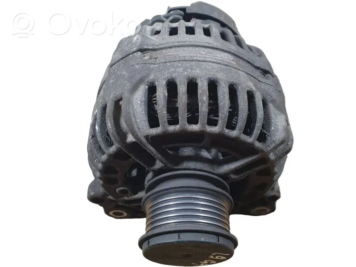 Volkswagen Touran I Generatore/alternatore 038903024F