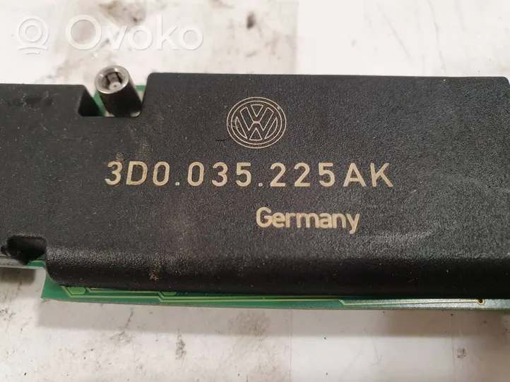 Volkswagen Phaeton Aerial antenna amplifier 3D0035225AK