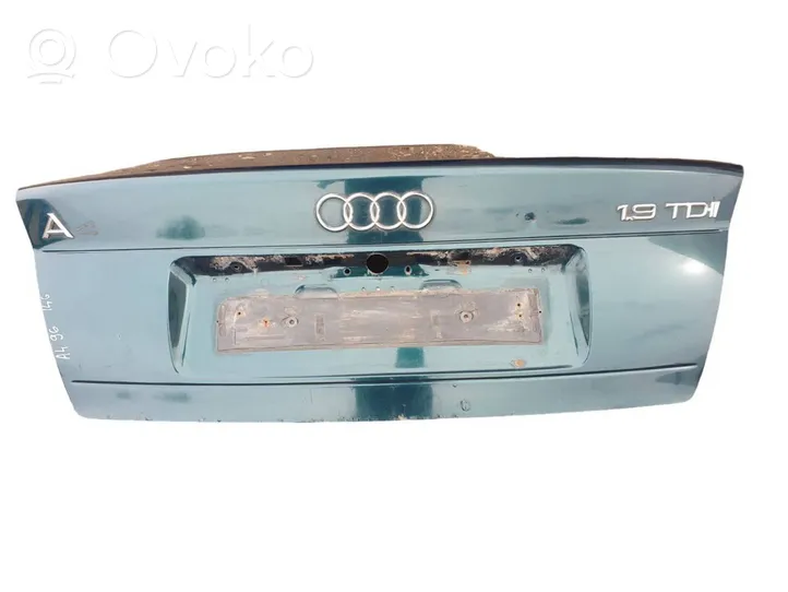 Audi A4 S4 B5 8D Tylna klapa bagażnika 