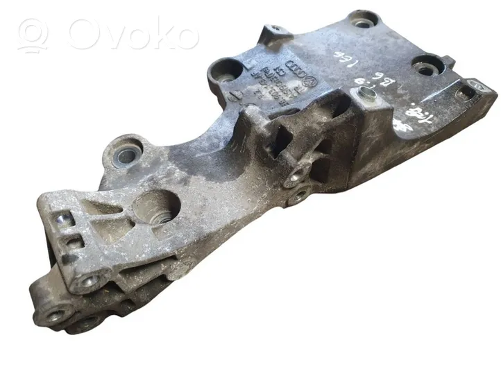 Volkswagen PASSAT B6 Staffa di montaggio del compressore dell’A/C 038903143AF