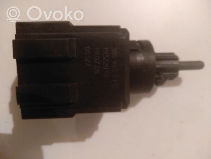 Audi A6 S6 C6 4F Brake pedal sensor switch 3B0945511