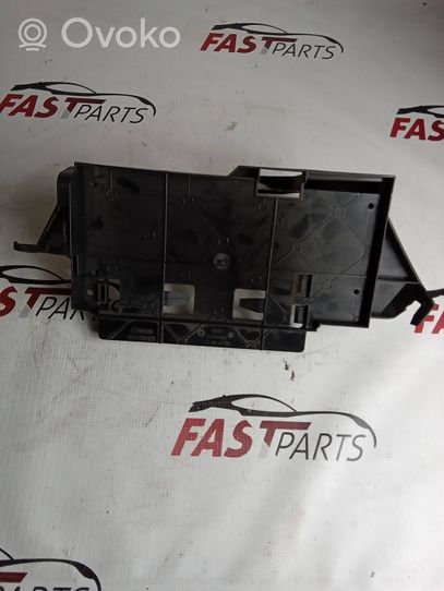 Audi A4 S4 B8 8K Supporto dell’amplificatore 8R0035464