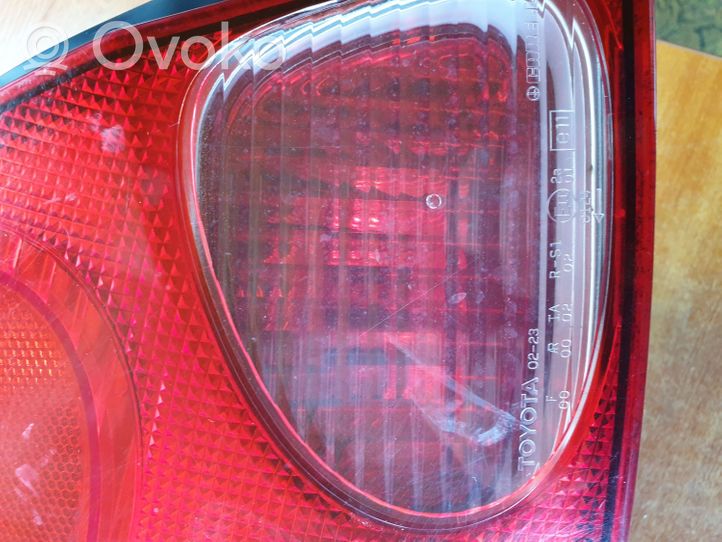 Toyota Corolla E110 Aizmugurējais lukturis virsbūvē 54596309