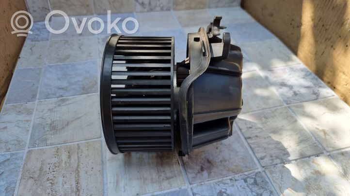 Citroen C3 Ventola riscaldamento/ventilatore abitacolo F665878C