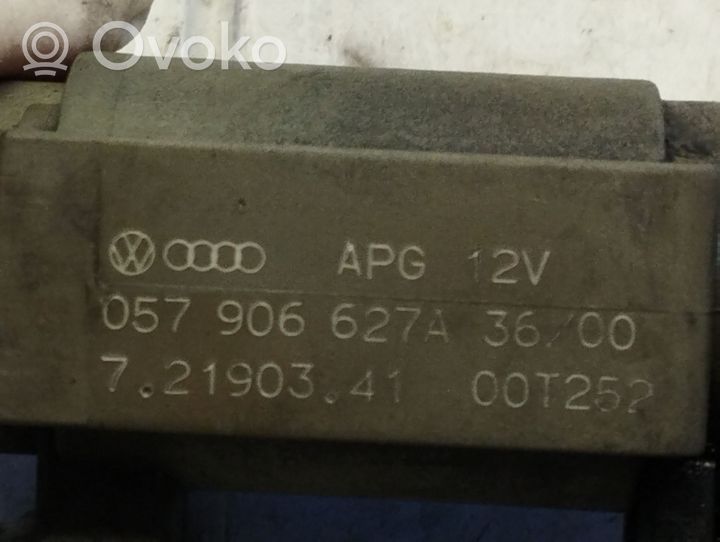 Audi A8 S8 D2 4D Elettrovalvola turbo 057906627A