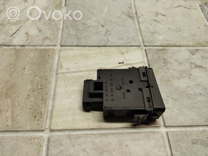 Mercedes-Benz ML W163 Interruptor de control de altura del faro delantero A1638200010