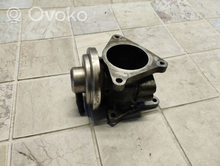 Volkswagen Lupo EGR valve 038129637D