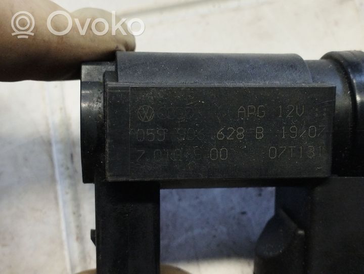 Audi A4 S4 B6 8E 8H Turbo solenoid valve 059906628B