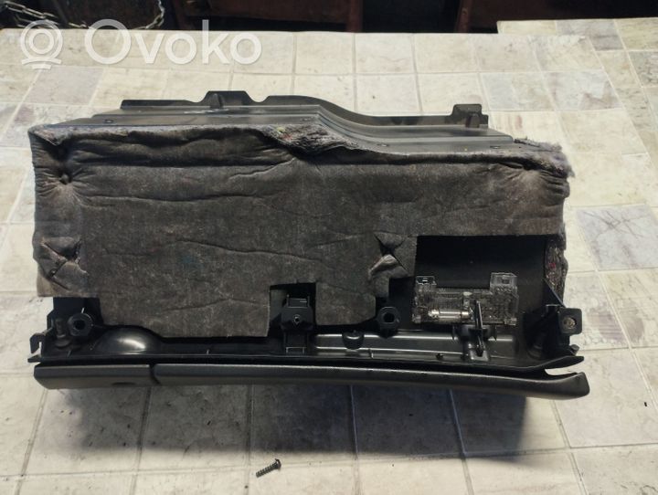 Mercedes-Benz C AMG W203 Glove box A2036800991