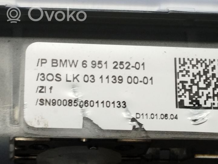 BMW 1 E81 E87 Takaistuimen valo 695125201