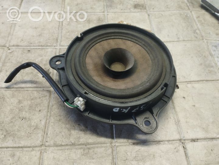 Nissan Note (E11) Enceinte de porte arrière 7606500454