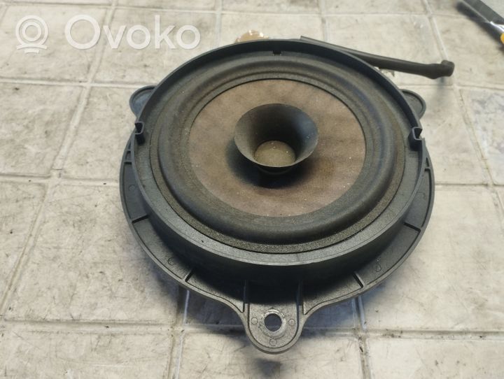 Nissan Note (E11) Skaļrunis (-i) pakaļējās durvīs 7606500454