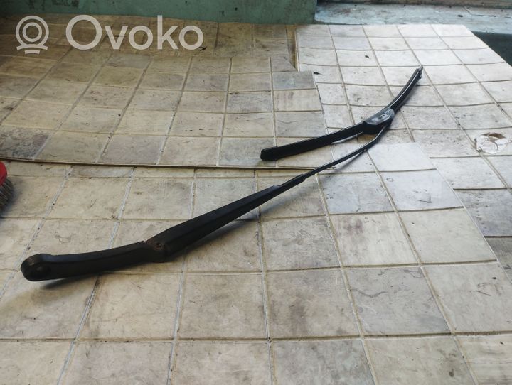 Volkswagen Transporter - Caravelle T5 Windshield/front glass wiper blade 7H1955409C