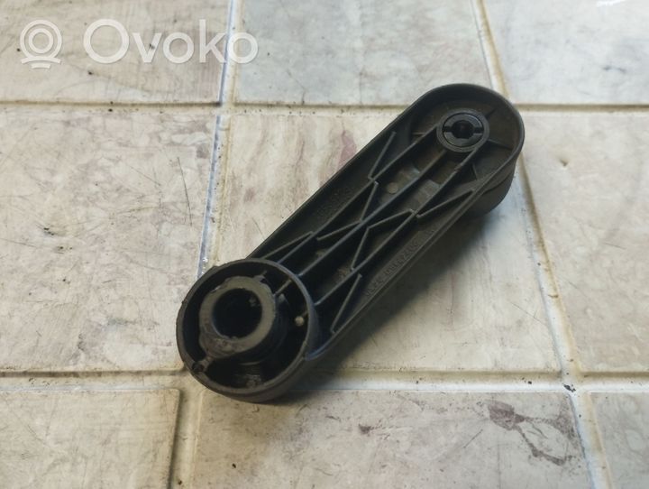 Opel Meriva A Rear door window winding handle 902471500430