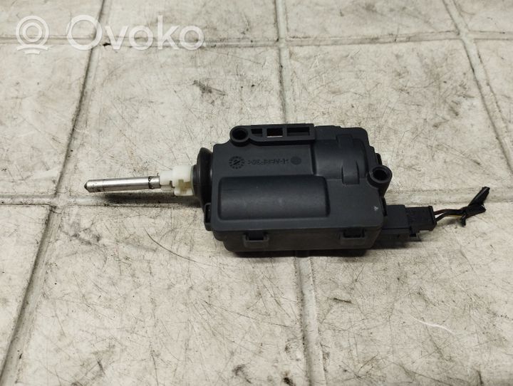 Opel Vectra C Fuel tank cap lock motor 24438209