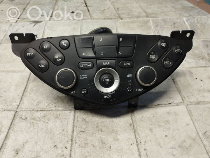 Nissan Primera Console centrale, commande chauffage/clim 28395