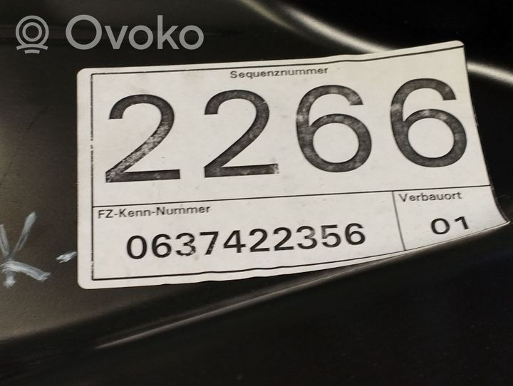 Volkswagen PASSAT B6 Elektryczny podnośnik szyby drzwi przednich 0637422356