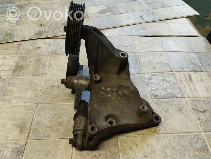 Opel Astra G Staffa di montaggio del compressore dell’A/C 24459840