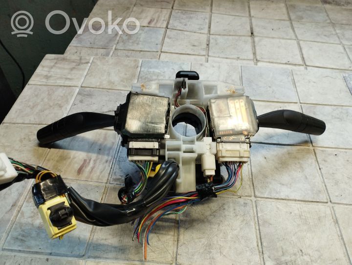 Subaru Outback Rokturu komplekts 83161AG43