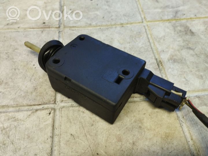 Opel Zafira A Stellmotor Tankdeckel Tankklappe 90589918