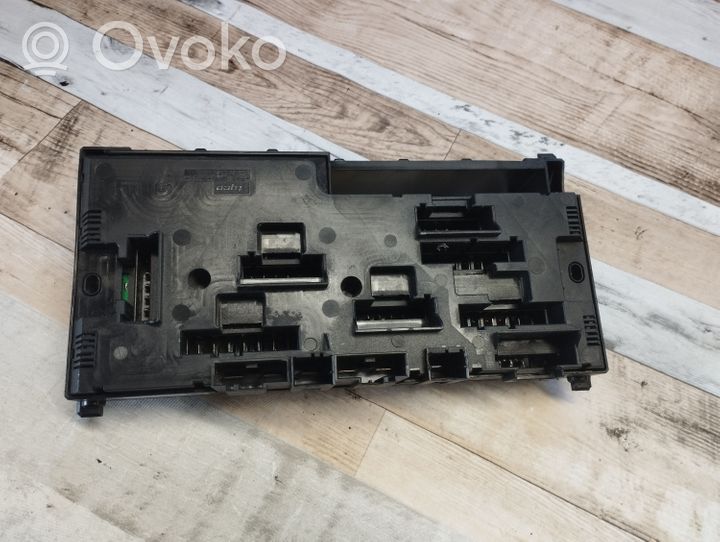 BMW 5 GT F07 Module de fusibles 016704881