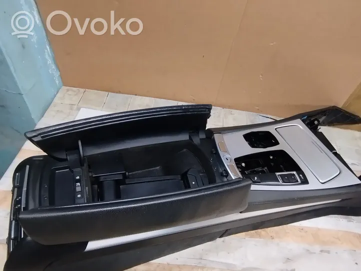 BMW 7 F01 F02 F03 F04 Podłokietnik tunelu środkowego 