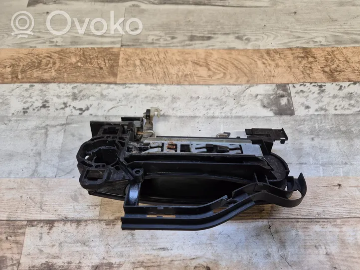 Audi A6 S6 C6 4F Takaoven ulkokahva 4F0837885