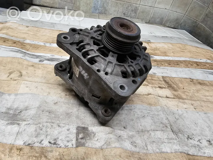 Volkswagen PASSAT B5.5 Alternator 028903031AX