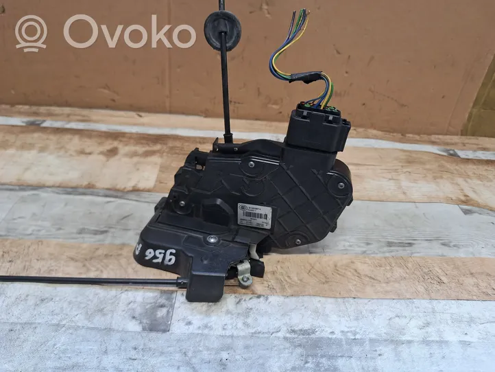 Volvo S80 Front door lock 31253674