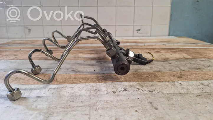 Volvo V50 Listwa wtryskowa 9681649580