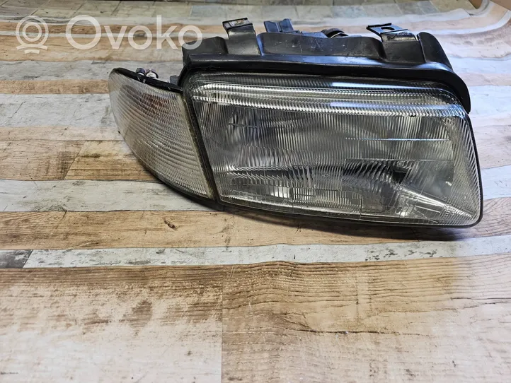 Audi A4 S4 B5 8D Lampa przednia 205109B