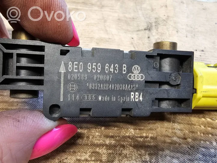 Audi A4 S4 B7 8E 8H Gaisa spilvenu trieciensensors 8E0959643B