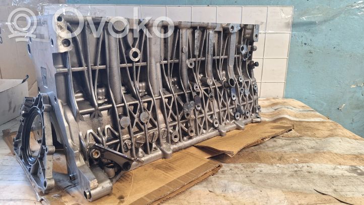 7792822 BMW 5 E60 E61 Engine block, 350.00 € | RRR 