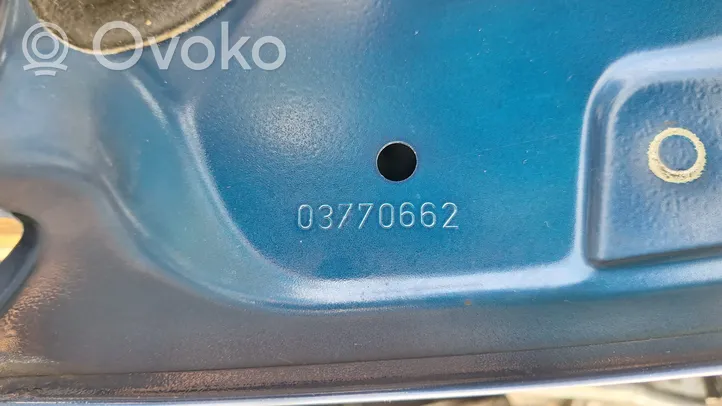 Peugeot 407 Dangtis variklio (kapotas) 03770662