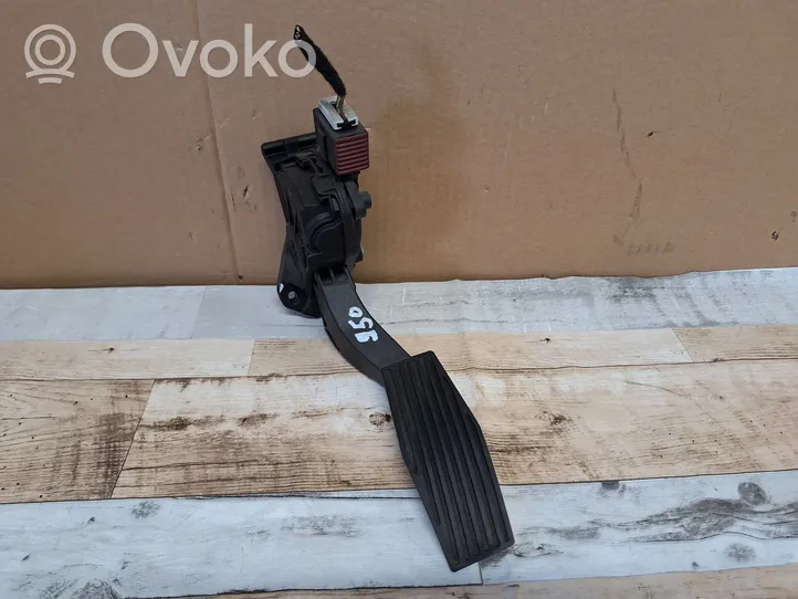 Opel Insignia A Accelerator throttle pedal 13237352