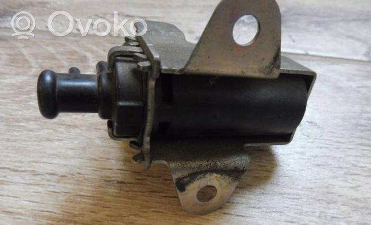 Toyota Avensis Verso Turboahtimen magneettiventtiili 2581927050