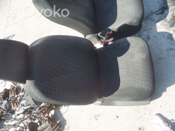 Toyota Yaris Priekinė keleivio sėdynė 