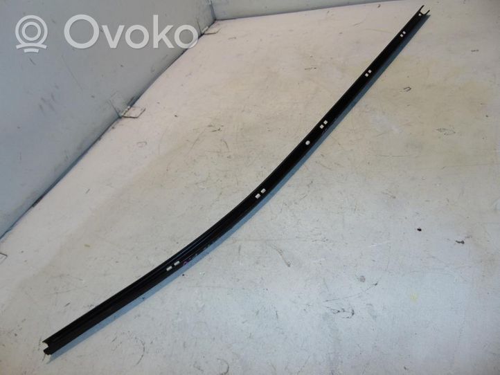 Mercedes-Benz Vito Viano W638 Rail supérieur de porte coulissante A6387660037