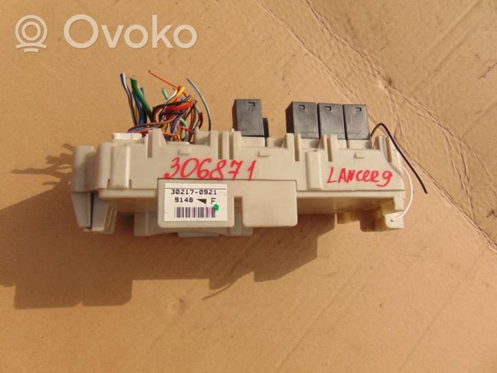 Mitsubishi Lancer Fuse module MR952263