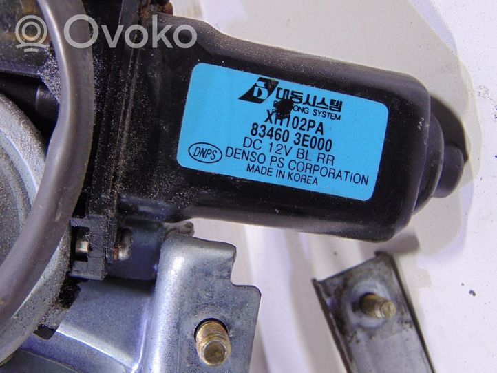 KIA Sorento Elektryczny podnośnik szyby drzwi tylnych 834023E002