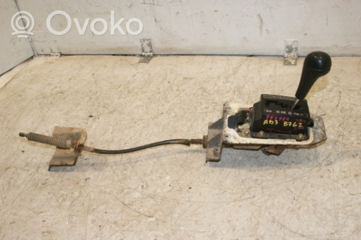 Audi 80 90 B3 Pavarų perjungimo mechanizmas (kulysa) (salone) 893713109AC