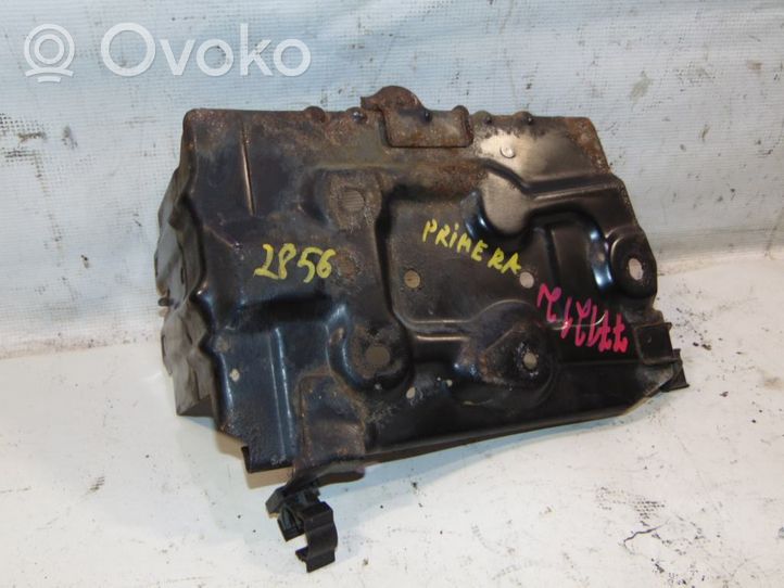 Nissan Primera Boîte de batterie 648605M420