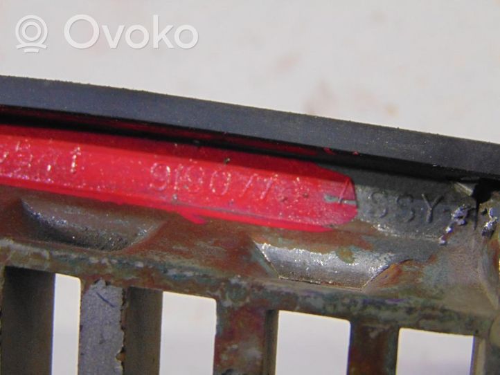 Volvo S70  V70  V70 XC Front grill 9190776