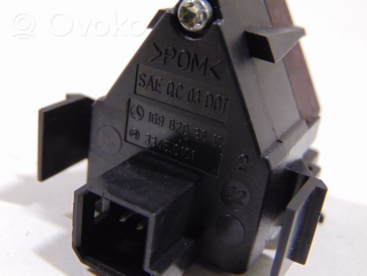 Mercedes-Benz B W245 Botón interruptor de luz de peligro A1698203610