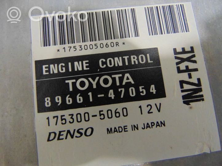 Toyota Prius (XW10) Calculateur moteur ECU 8966147050