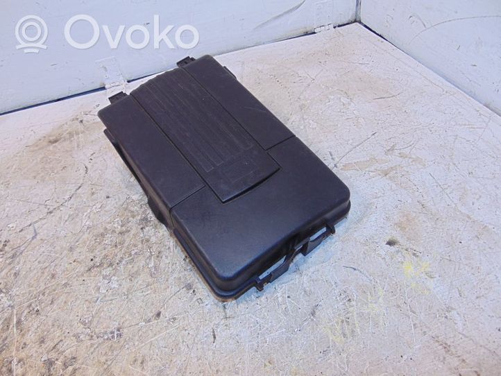 Volkswagen Jetta V Battery box tray cover/lid 1K0915443A